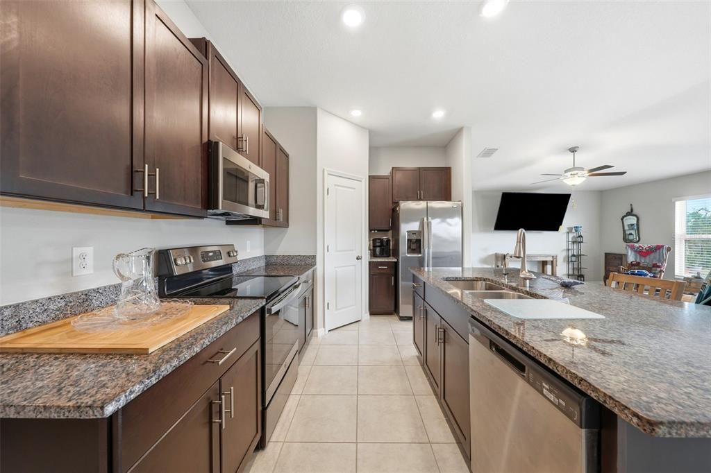 For Sale: $312,000 (3 beds, 2 baths, 1540 Square Feet)