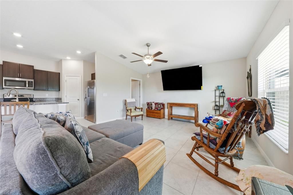 For Sale: $312,000 (3 beds, 2 baths, 1540 Square Feet)