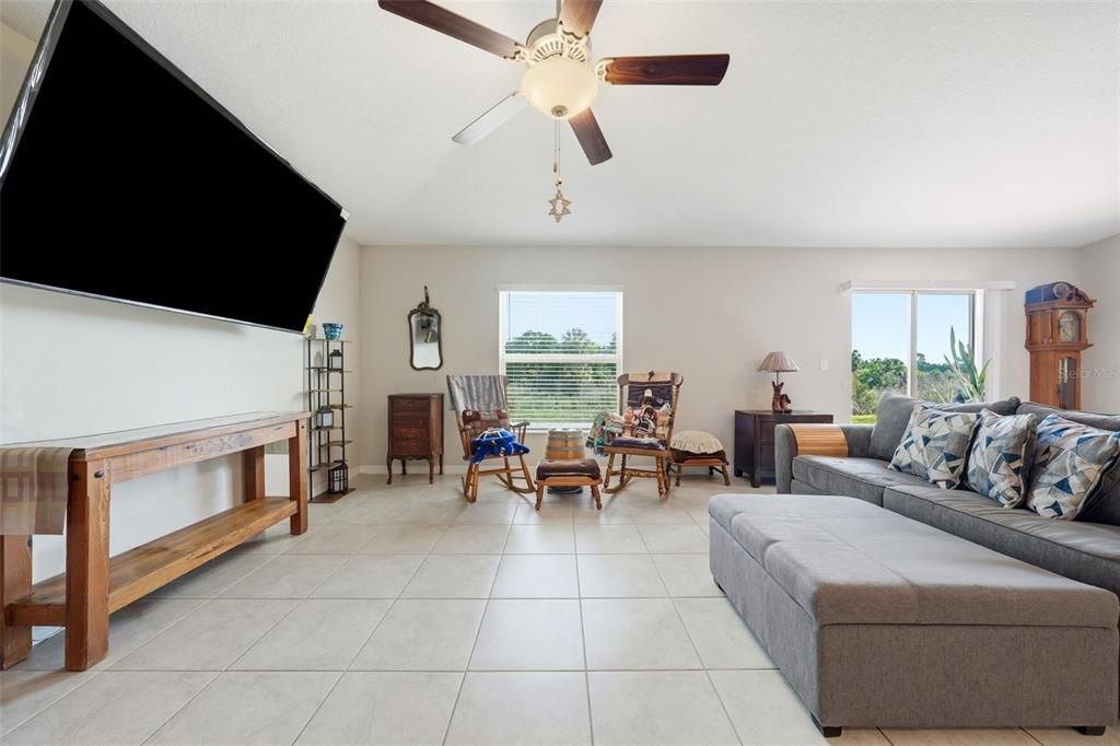 For Sale: $312,000 (3 beds, 2 baths, 1540 Square Feet)