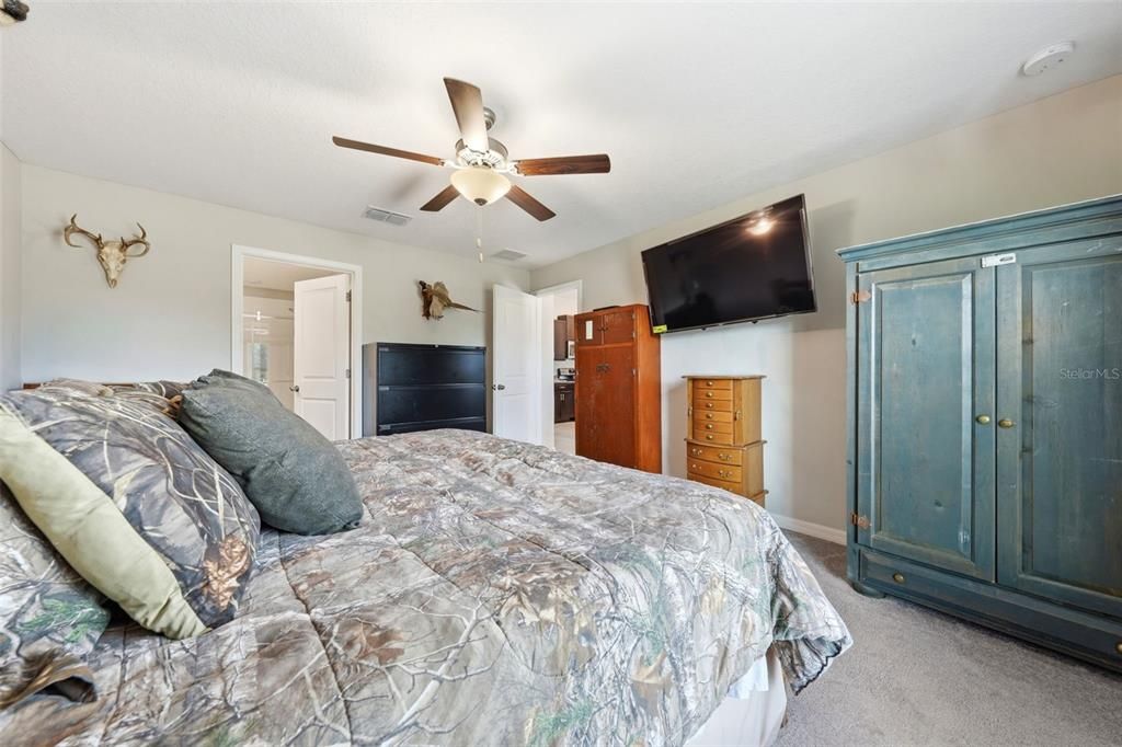 For Sale: $312,000 (3 beds, 2 baths, 1540 Square Feet)