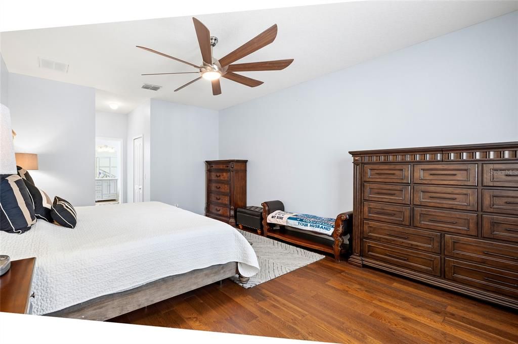 For Sale: $525,000 (4 beds, 2 baths, 2420 Square Feet)