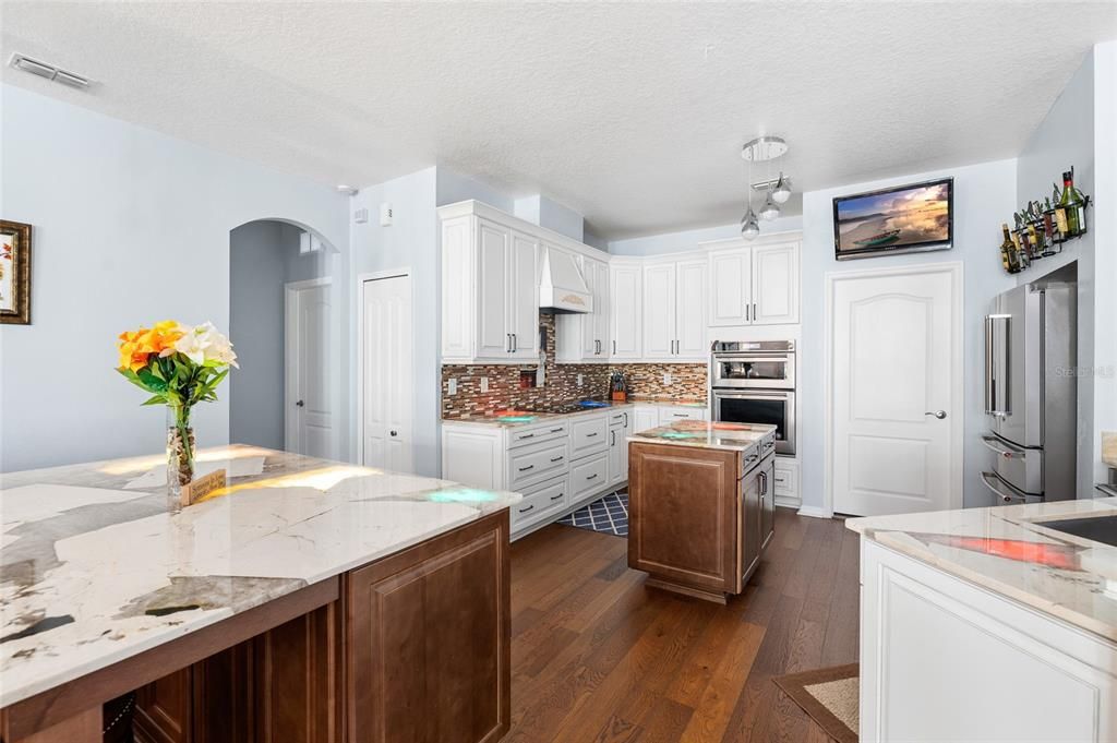 For Sale: $525,000 (4 beds, 2 baths, 2420 Square Feet)