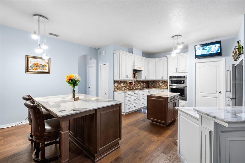 For Sale: $525,000 (4 beds, 2 baths, 2420 Square Feet)