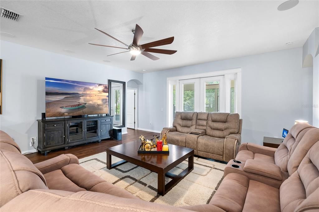 For Sale: $525,000 (4 beds, 2 baths, 2420 Square Feet)