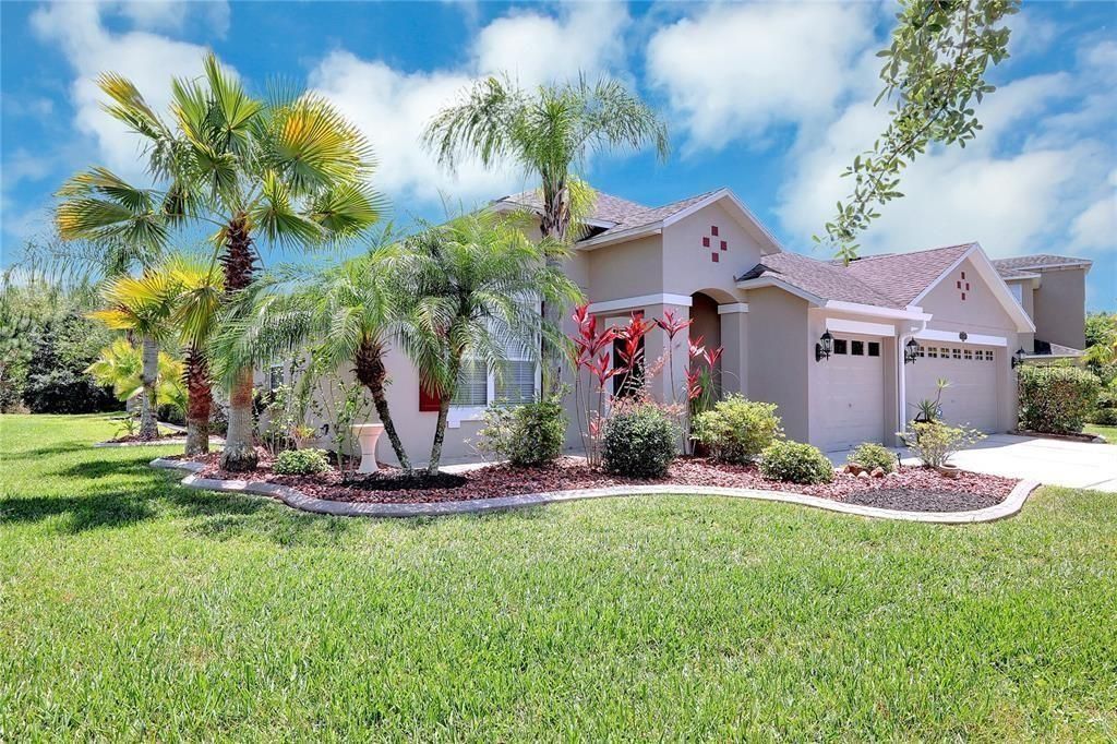 For Sale: $525,000 (4 beds, 2 baths, 2420 Square Feet)