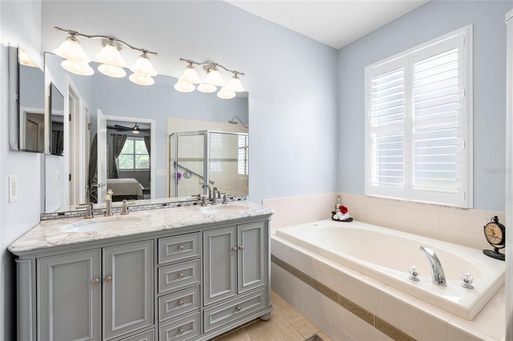For Sale: $525,000 (4 beds, 2 baths, 2420 Square Feet)