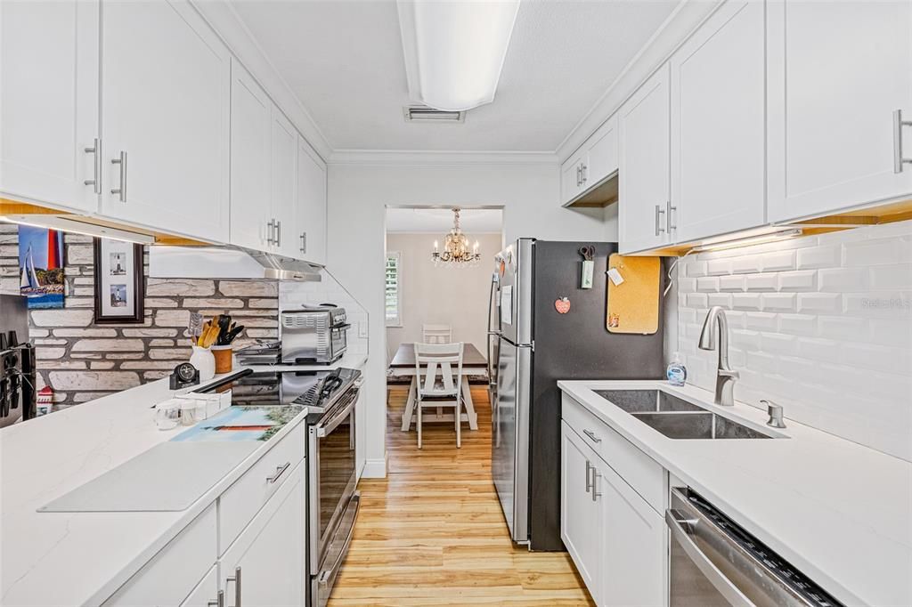 For Sale: $480,000 (3 beds, 2 baths, 1400 Square Feet)