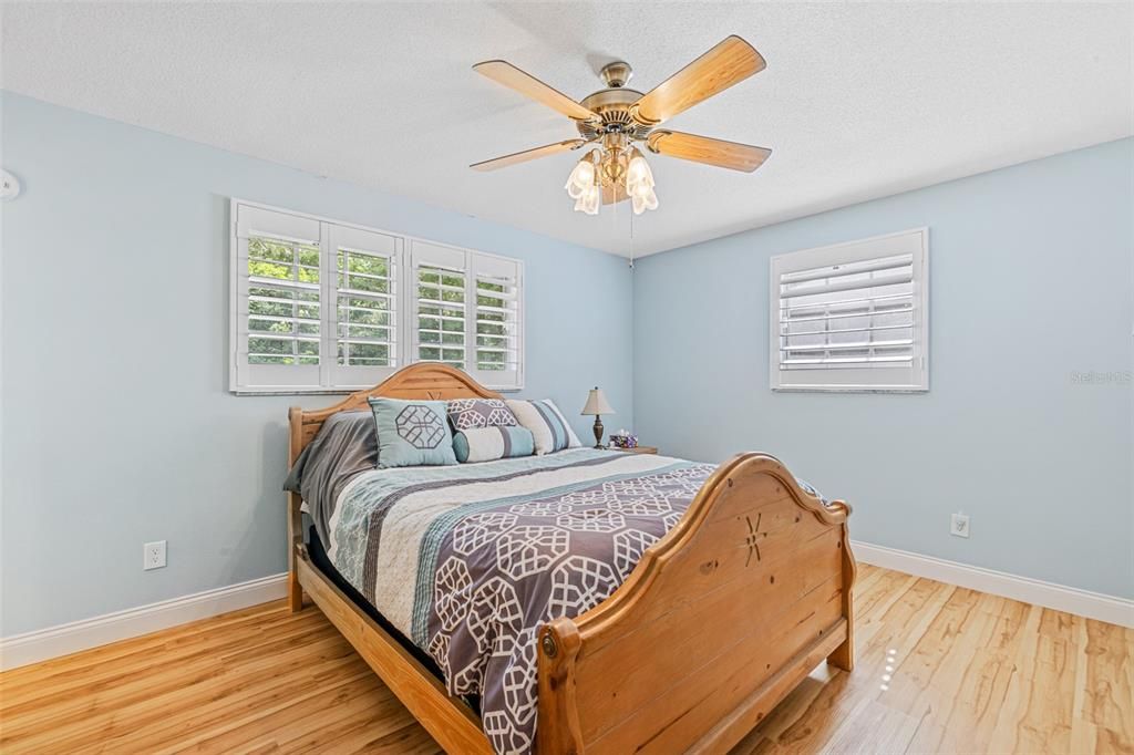 For Sale: $480,000 (3 beds, 2 baths, 1400 Square Feet)