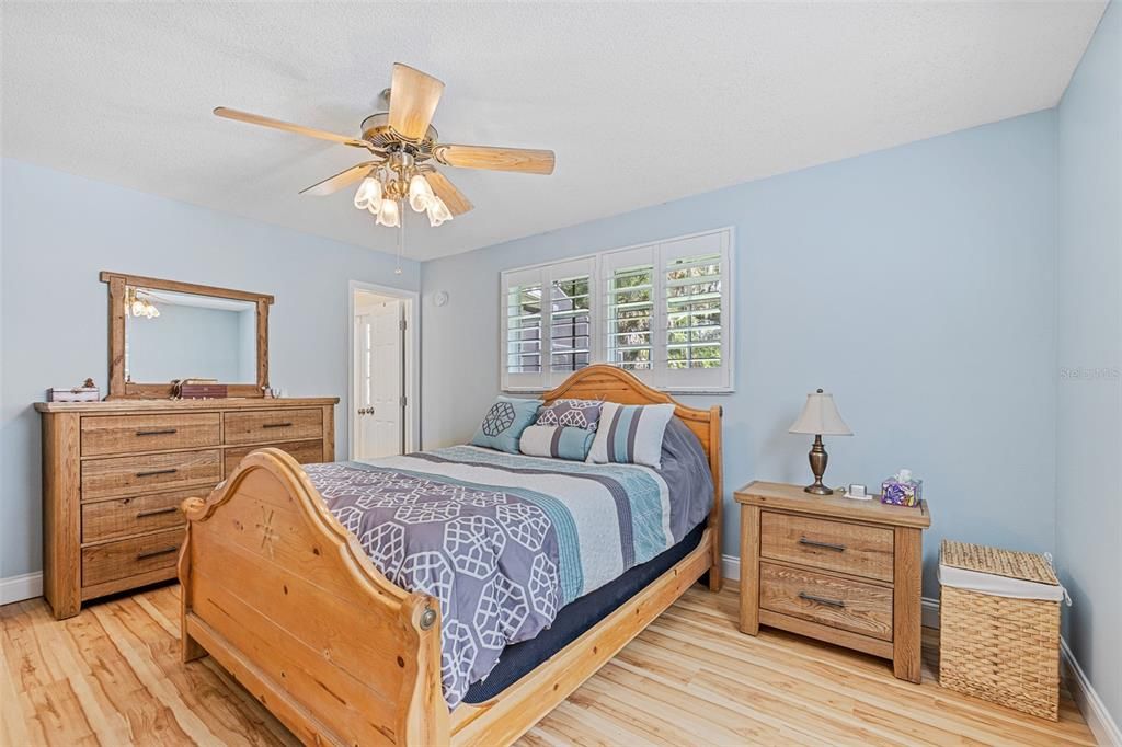 For Sale: $480,000 (3 beds, 2 baths, 1400 Square Feet)