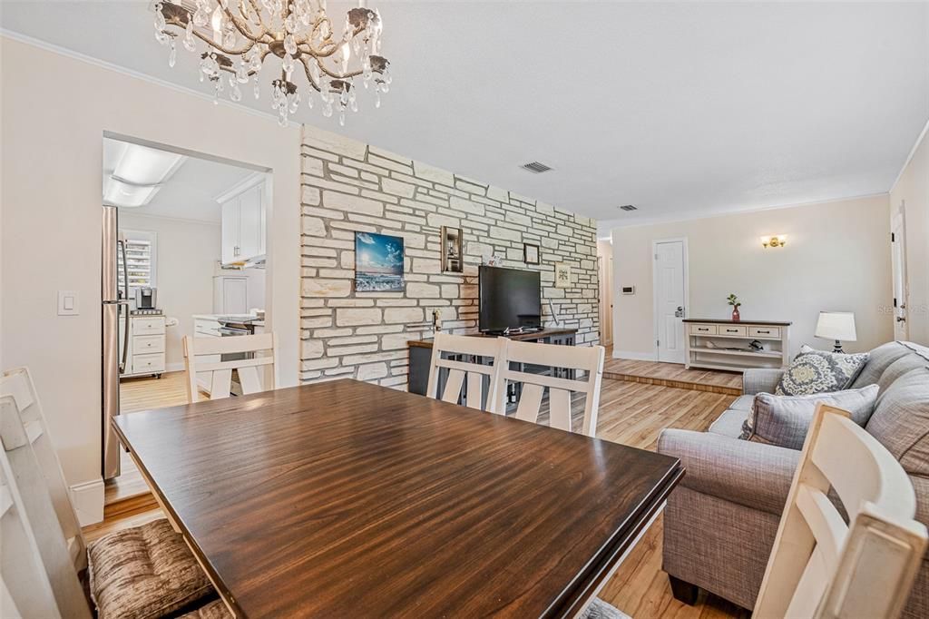 For Sale: $480,000 (3 beds, 2 baths, 1400 Square Feet)