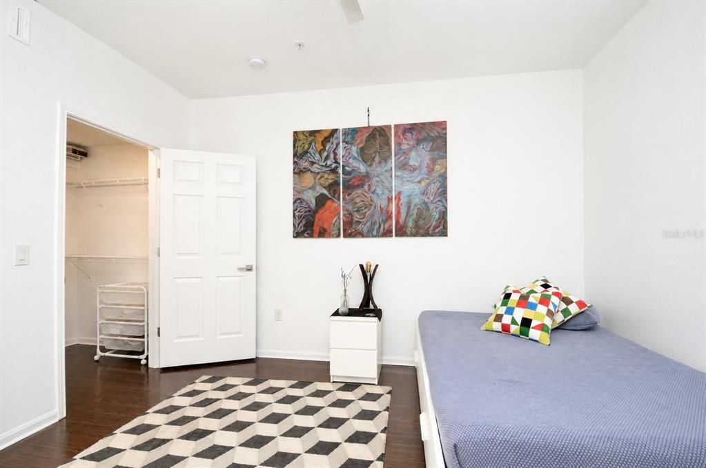 For Sale: $334,900 (2 beds, 2 baths, 1122 Square Feet)