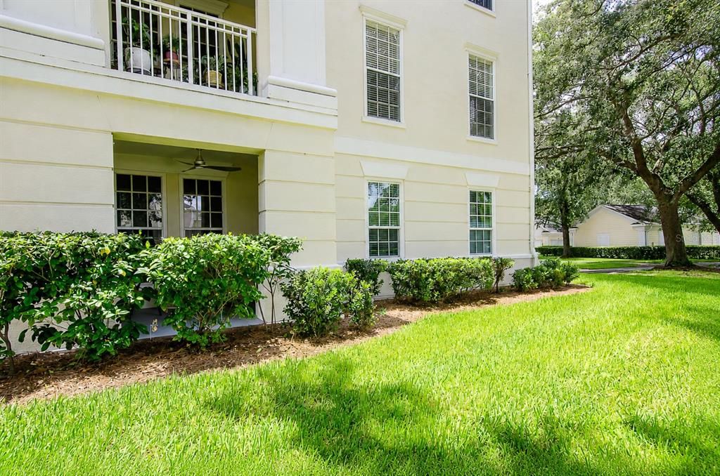 For Sale: $334,900 (2 beds, 2 baths, 1122 Square Feet)