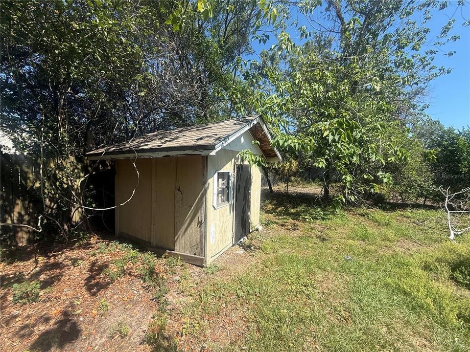 For Sale: $149,000 (2 beds, 1 baths, 720 Square Feet)