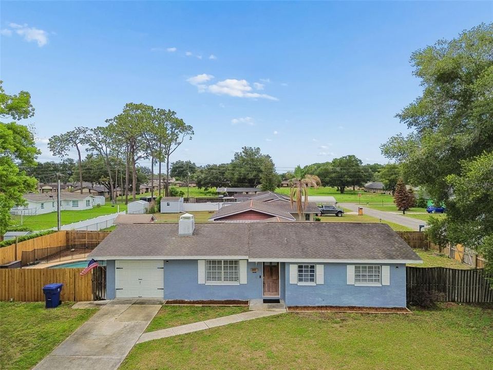 For Sale: $310,000 (3 beds, 2 baths, 1388 Square Feet)