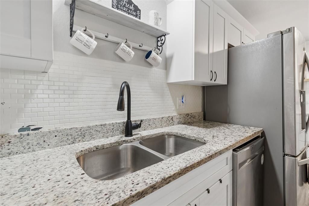 For Sale: $310,000 (3 beds, 2 baths, 1388 Square Feet)