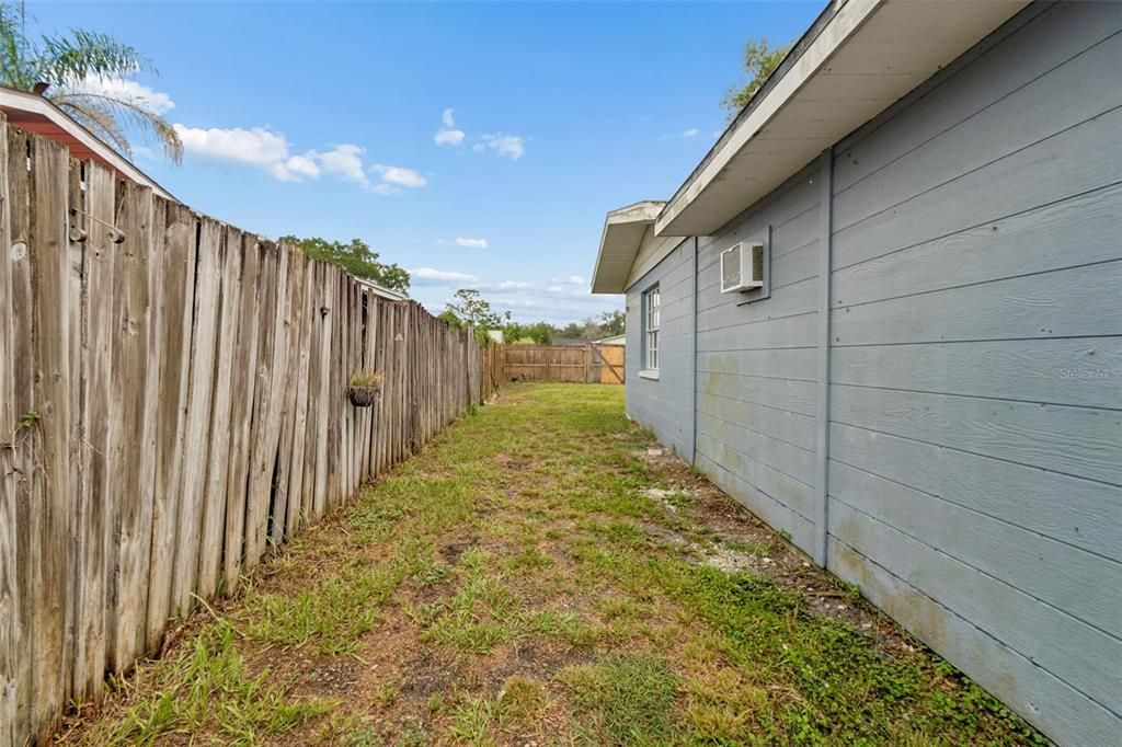 For Sale: $310,000 (3 beds, 2 baths, 1388 Square Feet)