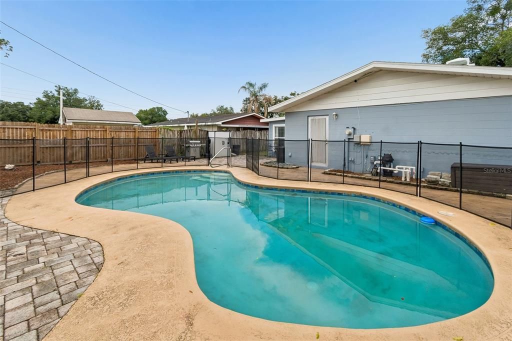 For Sale: $310,000 (3 beds, 2 baths, 1388 Square Feet)