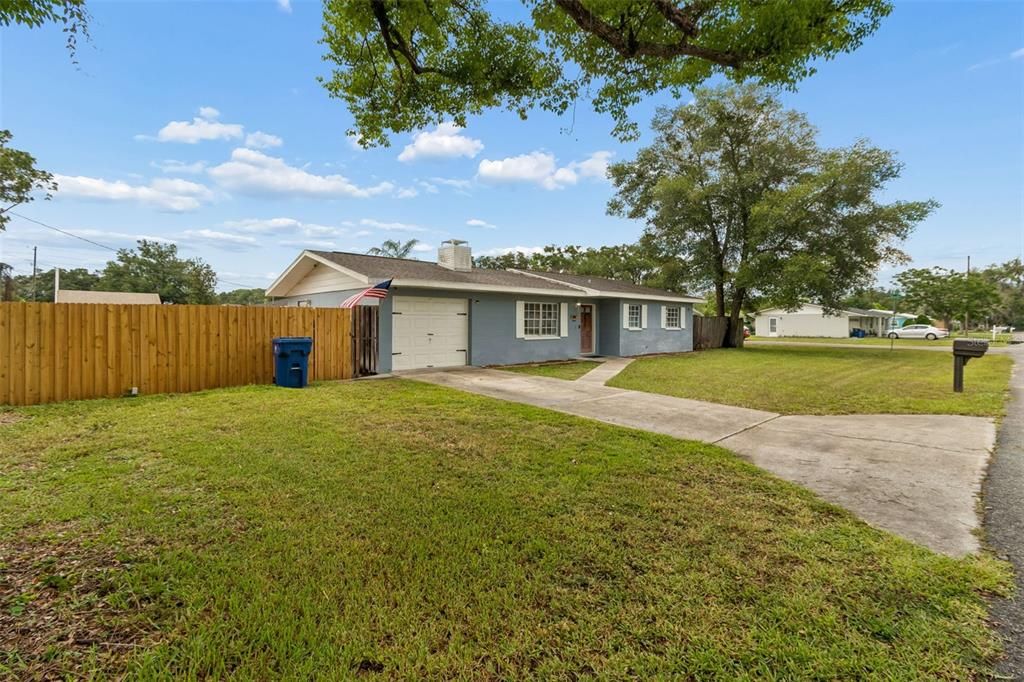 For Sale: $310,000 (3 beds, 2 baths, 1388 Square Feet)