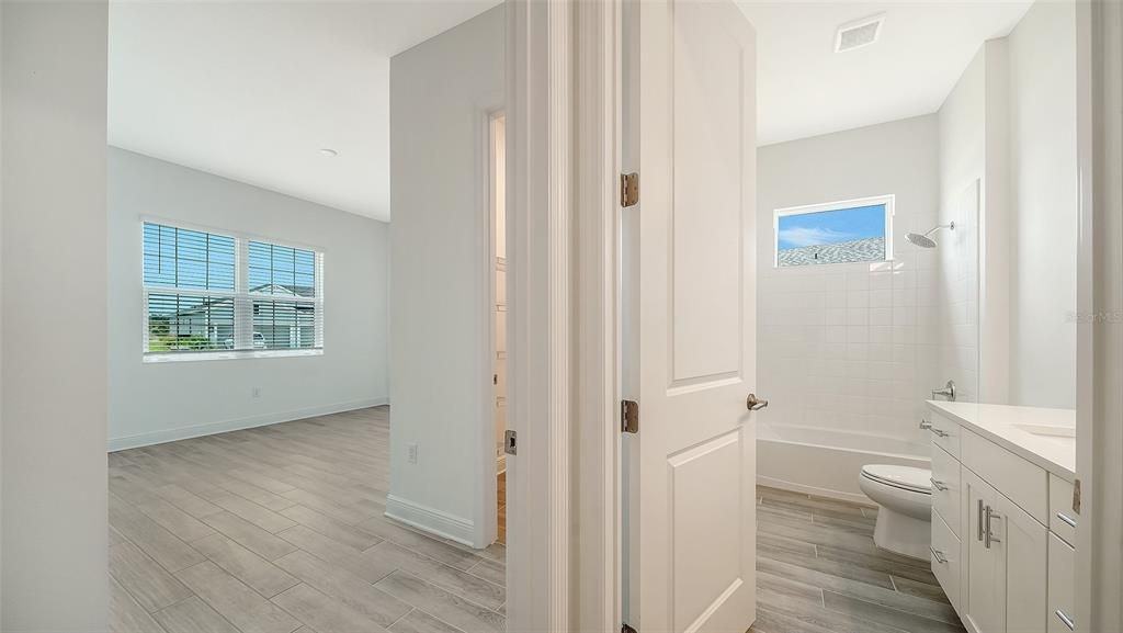 For Sale: $646,990 (3 beds, 3 baths, 2456 Square Feet)