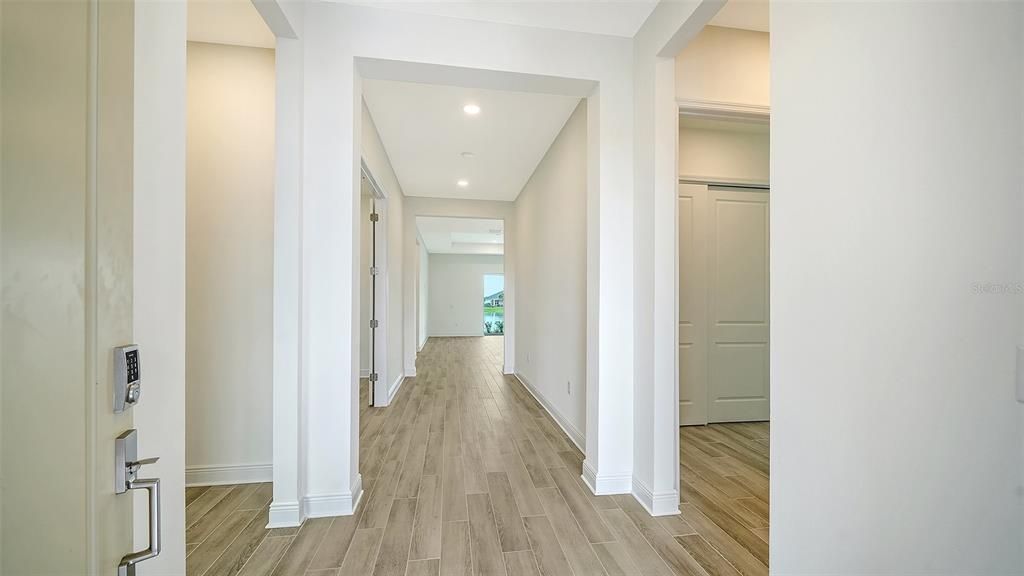 For Sale: $646,990 (3 beds, 3 baths, 2456 Square Feet)
