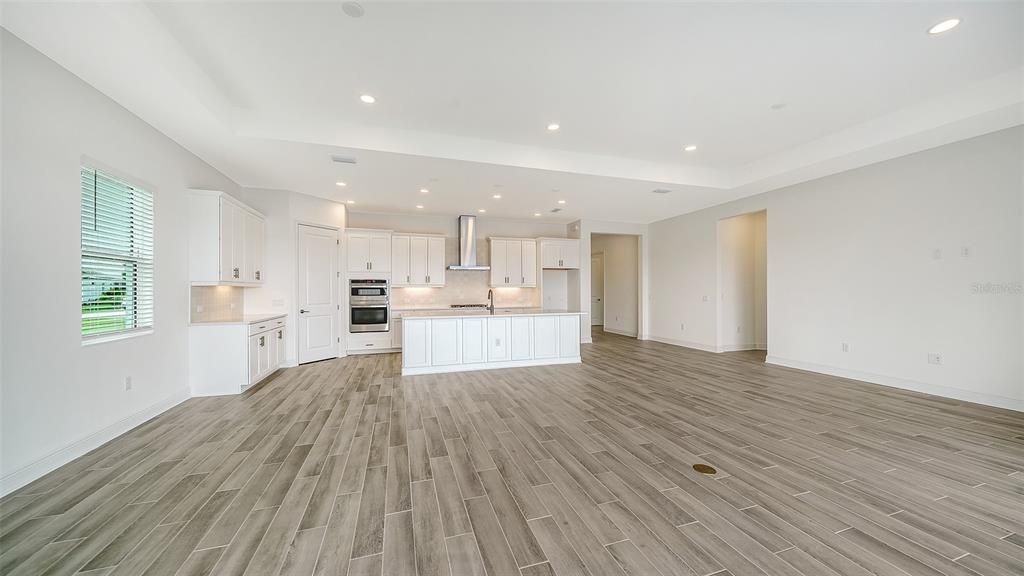 For Sale: $646,990 (3 beds, 3 baths, 2456 Square Feet)