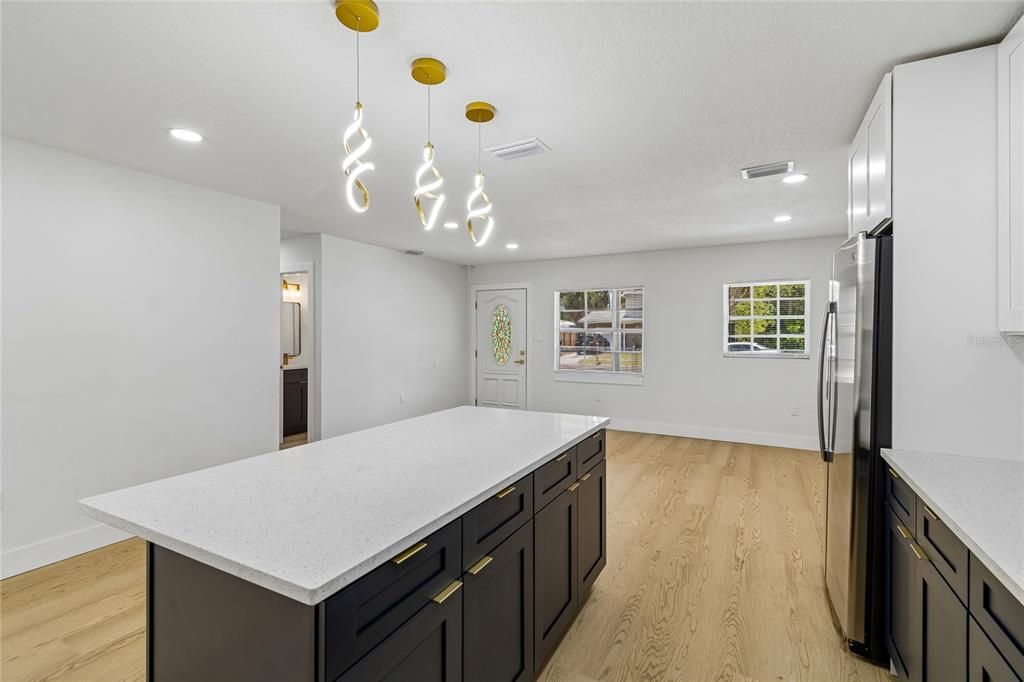 En Venta: $499,000 (5 camas, 3 baños, 1716 Pies cuadrados)
