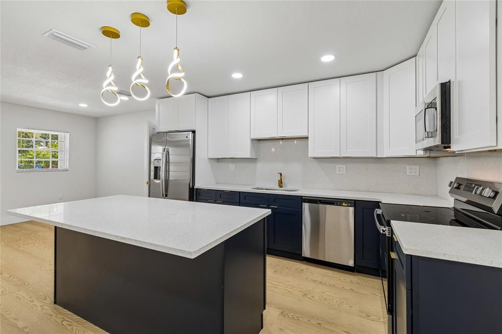 En Venta: $499,000 (5 camas, 3 baños, 1716 Pies cuadrados)