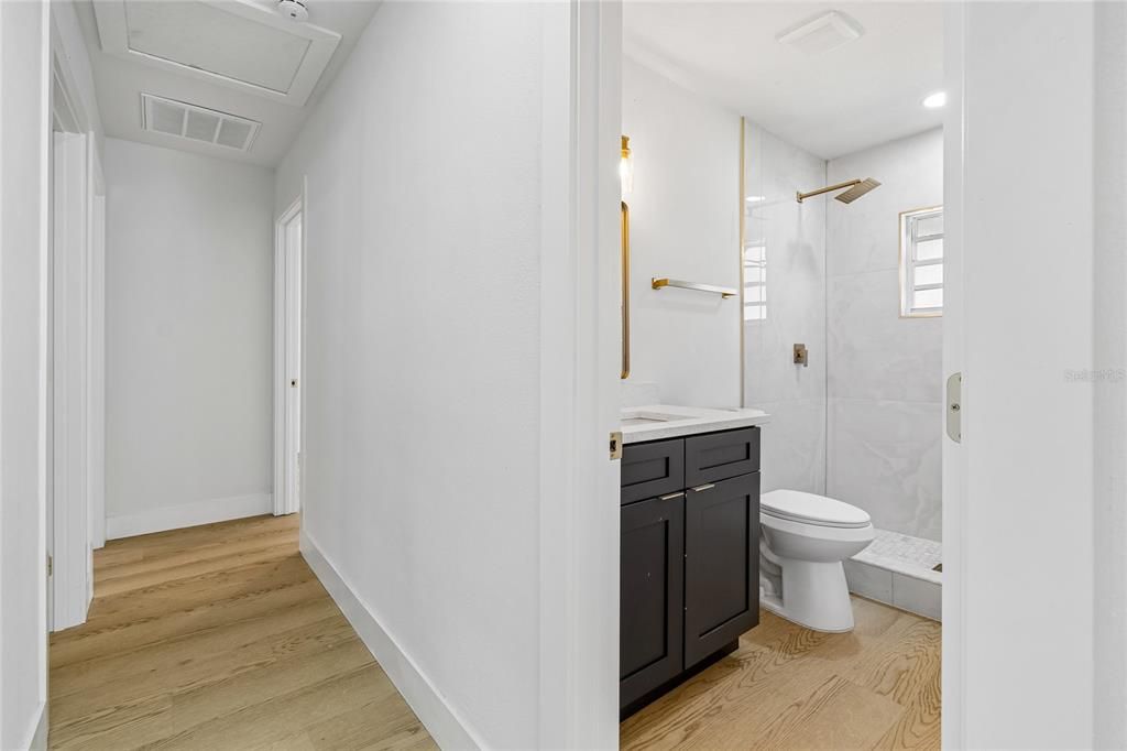 En Venta: $499,000 (5 camas, 3 baños, 1716 Pies cuadrados)