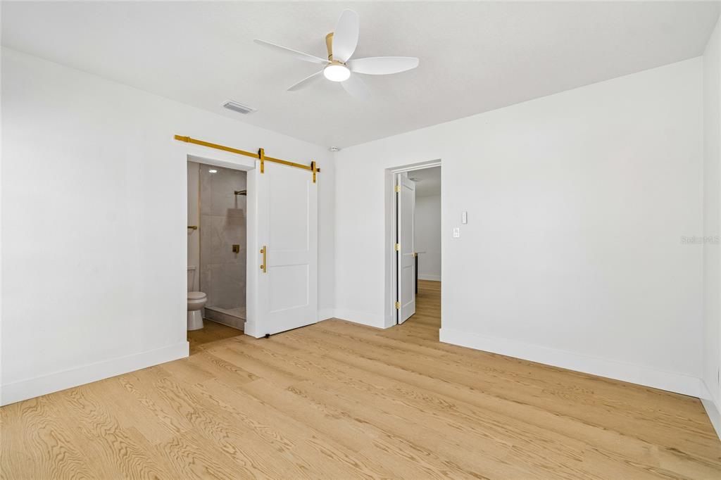 En Venta: $499,000 (5 camas, 3 baños, 1716 Pies cuadrados)