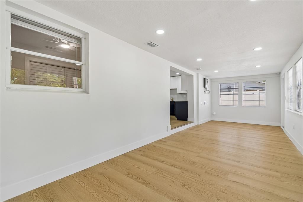 En Venta: $499,000 (5 camas, 3 baños, 1716 Pies cuadrados)