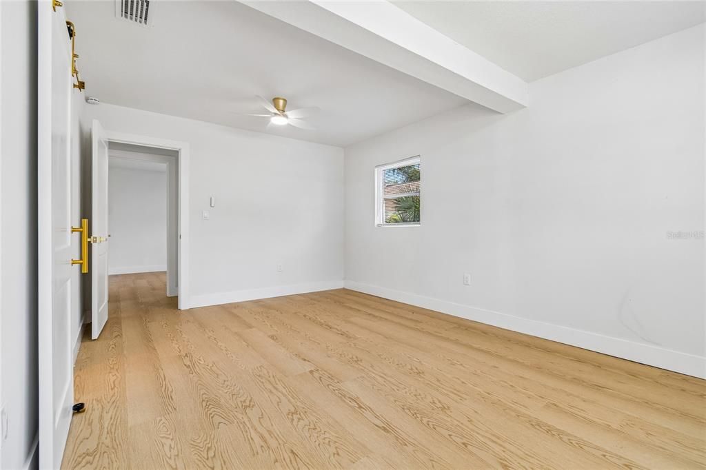 En Venta: $499,000 (5 camas, 3 baños, 1716 Pies cuadrados)
