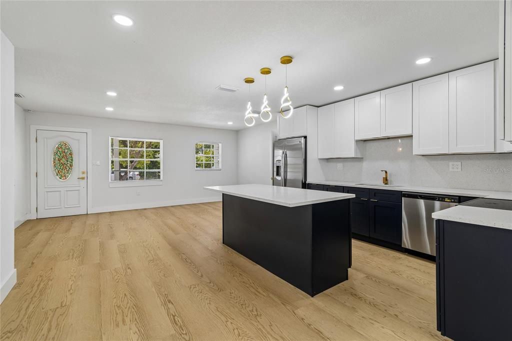 En Venta: $499,000 (5 camas, 3 baños, 1716 Pies cuadrados)