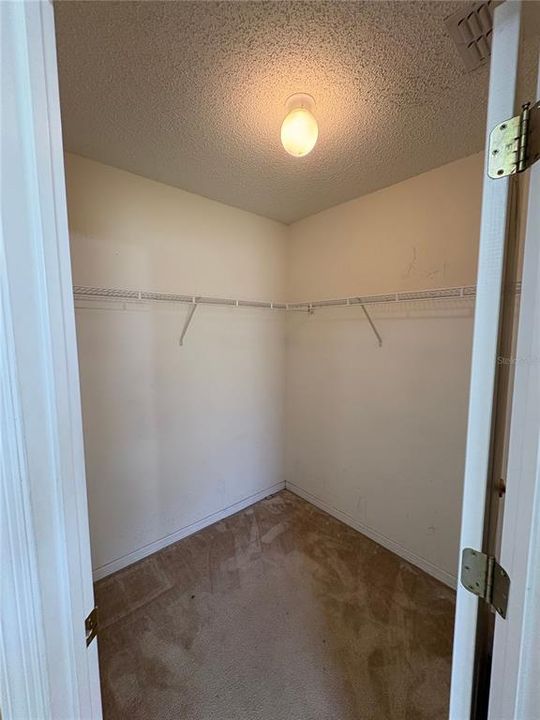 В аренду: $1,925 (4 спален, 2 ванн, 1699 Квадратных фут)