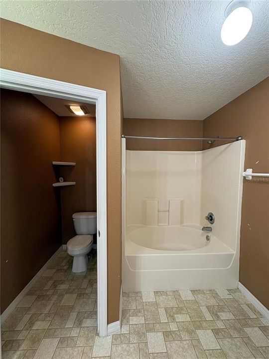 В аренду: $1,925 (4 спален, 2 ванн, 1699 Квадратных фут)