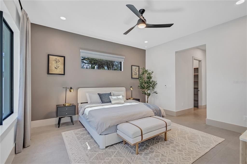 For Rent: $12,500 (5 beds, 3 baths, 3022 Square Feet)
