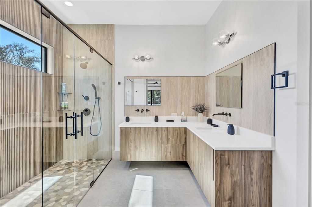 For Rent: $12,500 (5 beds, 3 baths, 3022 Square Feet)