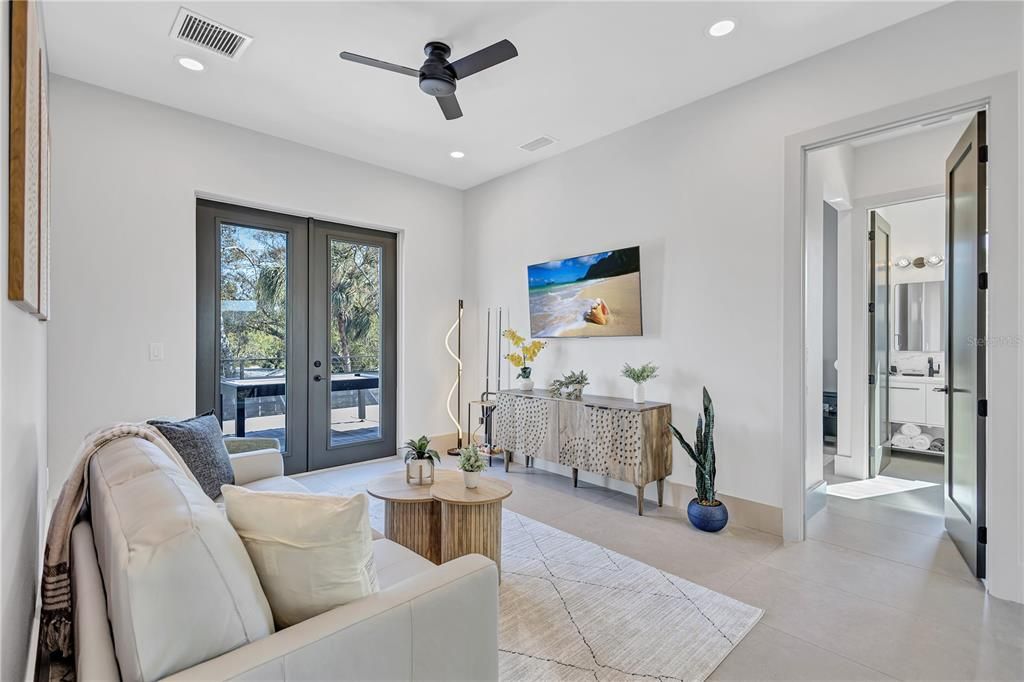 For Rent: $12,500 (5 beds, 3 baths, 3022 Square Feet)