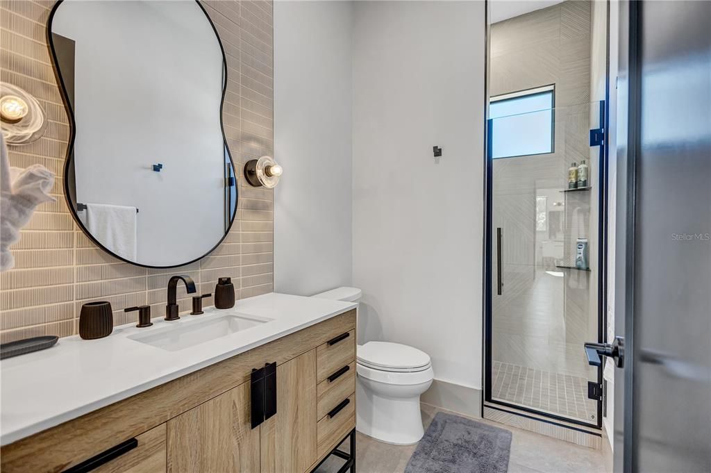 For Rent: $12,500 (5 beds, 3 baths, 3022 Square Feet)