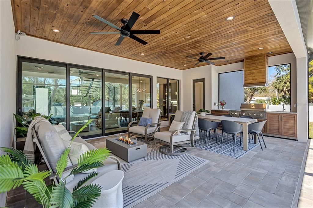 For Rent: $12,500 (5 beds, 3 baths, 3022 Square Feet)