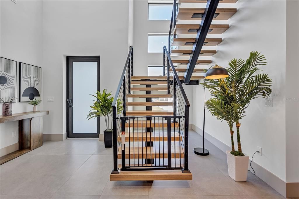 For Rent: $12,500 (5 beds, 3 baths, 3022 Square Feet)