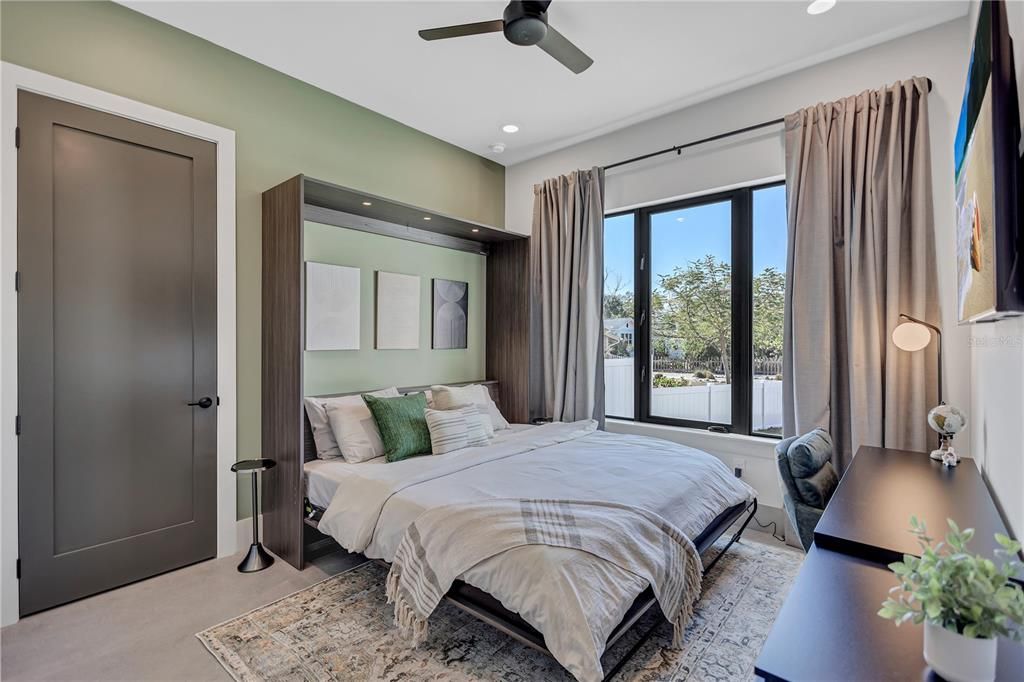 For Rent: $12,500 (5 beds, 3 baths, 3022 Square Feet)