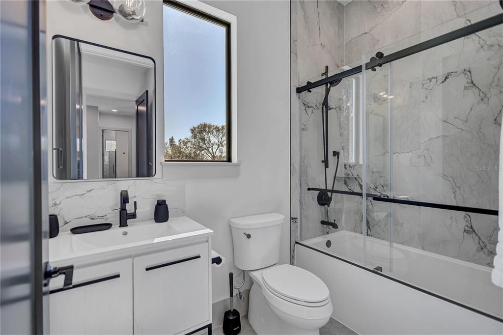 For Rent: $12,500 (5 beds, 3 baths, 3022 Square Feet)