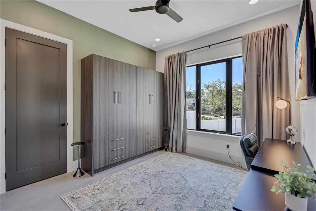 For Rent: $12,500 (5 beds, 3 baths, 3022 Square Feet)