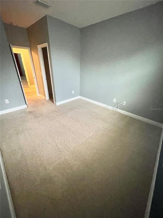 En Renta: $3,000 (5 camas, 3 baños, 2560 Pies cuadrados)