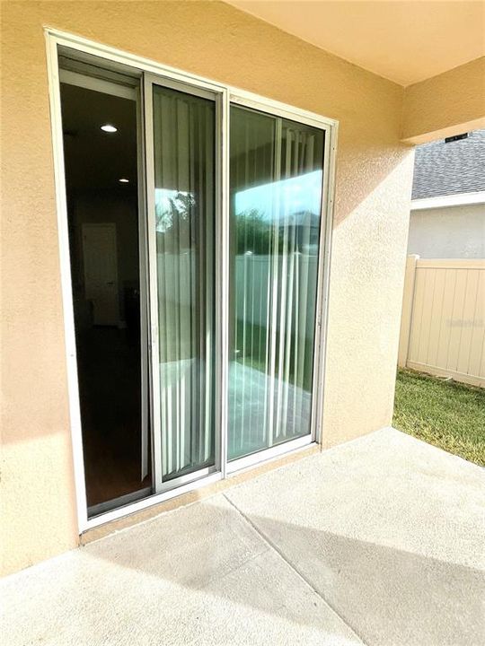 En Renta: $3,000 (5 camas, 3 baños, 2560 Pies cuadrados)