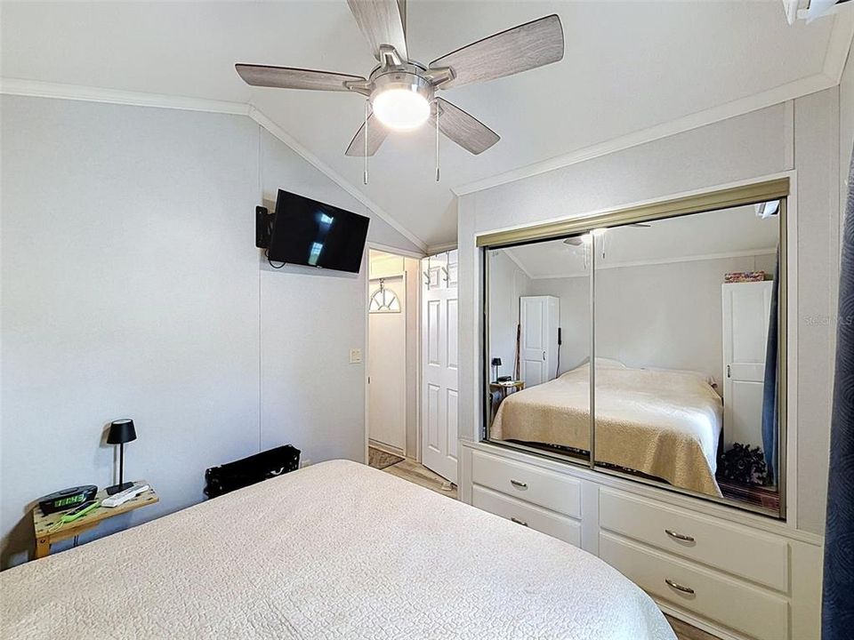 На продажу: $129,900 (1 спален, 1 ванн, 396 Квадратных фут)