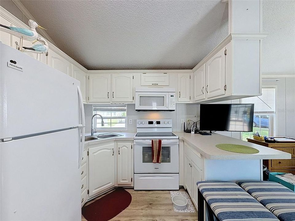 На продажу: $129,900 (1 спален, 1 ванн, 396 Квадратных фут)