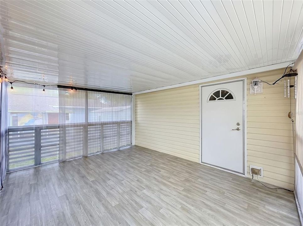 На продажу: $129,900 (1 спален, 1 ванн, 396 Квадратных фут)