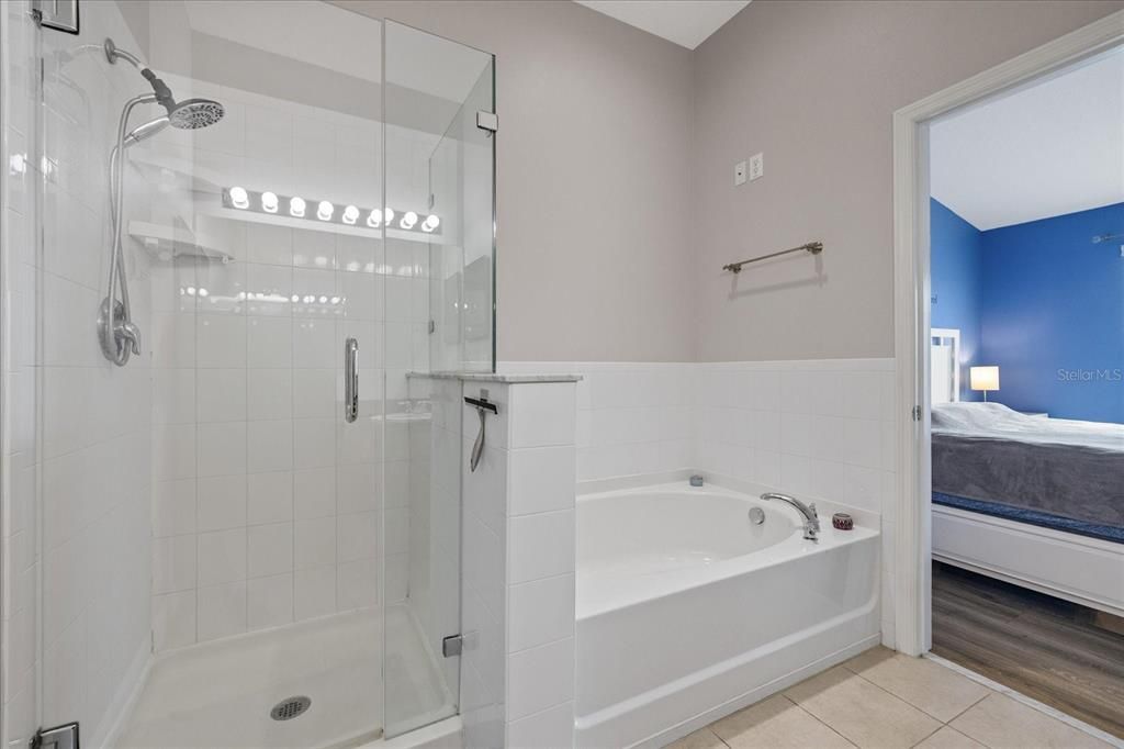 На продажу: $325,000 (3 спален, 2 ванн, 1420 Квадратных фут)