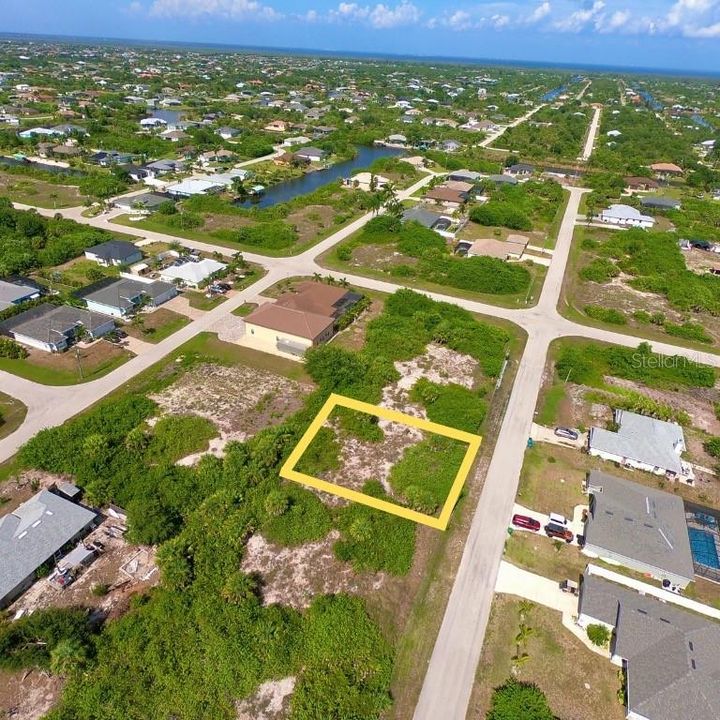 На продажу: $25,000 (0.23 acres)
